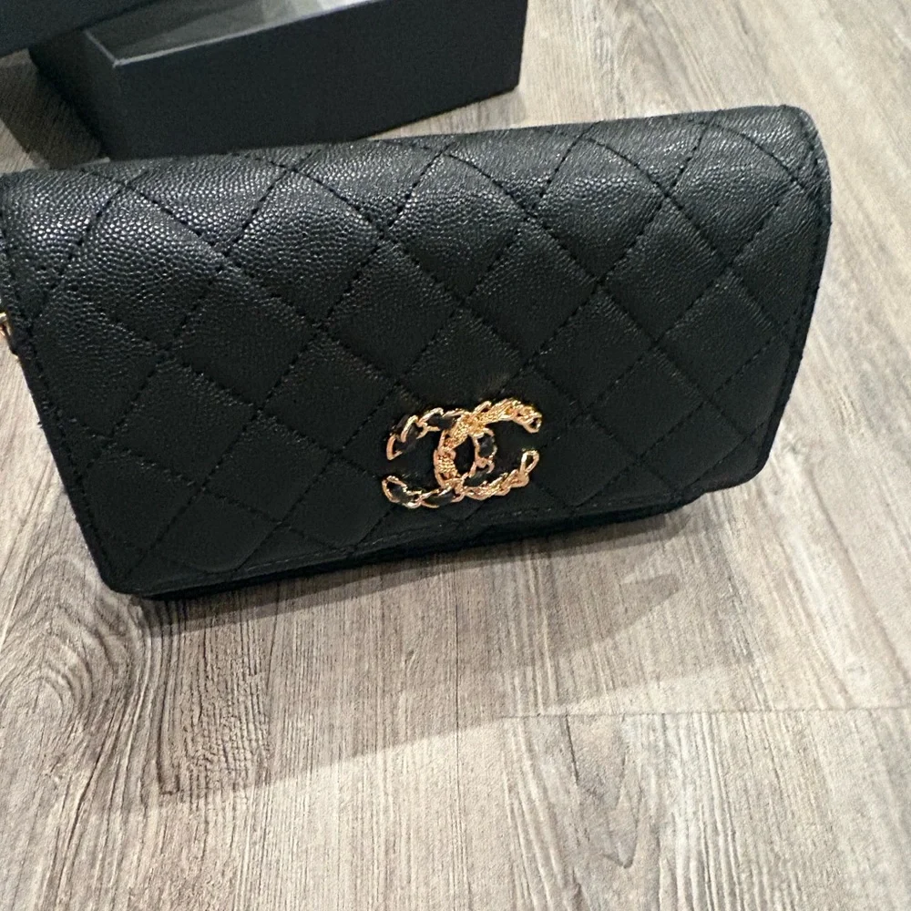 Chanel Beauty GWP Makeup Crossbody Bag - Picture 8 of 10